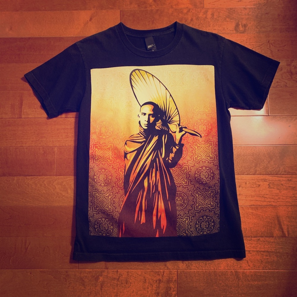 Obey shirt